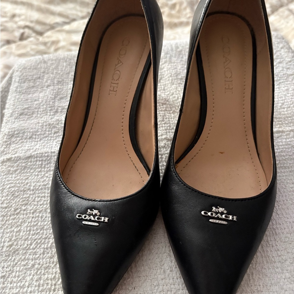COACH Black Leather Pointed-Toe Logo Pumps